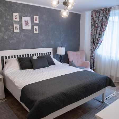 Appartement Urban Oasis à Piatra Neamţ Extérieur photo