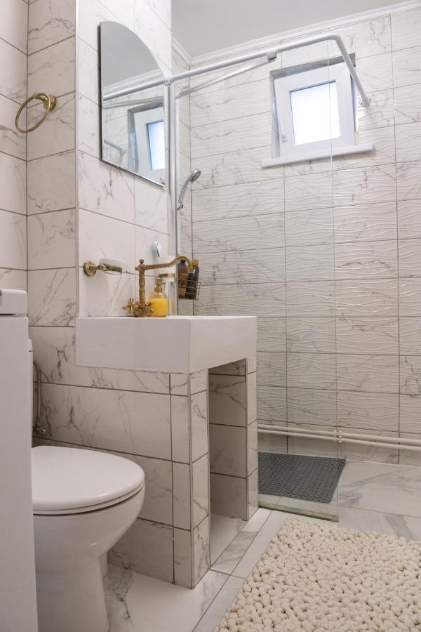 Appartement Urban Oasis à Piatra Neamţ Extérieur photo