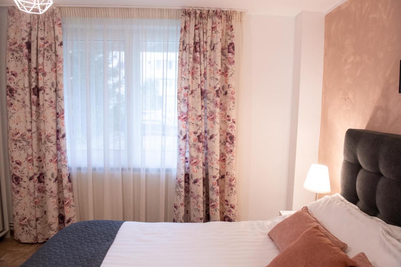 Appartement Urban Oasis à Piatra Neamţ Extérieur photo