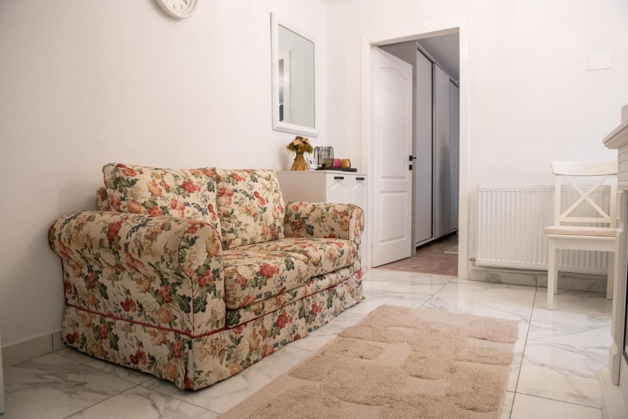 Appartement Urban Oasis à Piatra Neamţ Extérieur photo