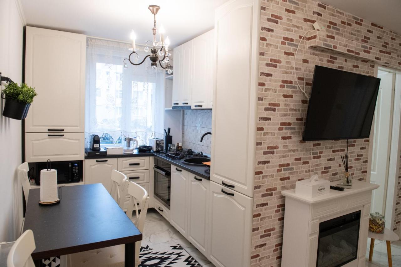 Appartement Urban Oasis à Piatra Neamţ Extérieur photo